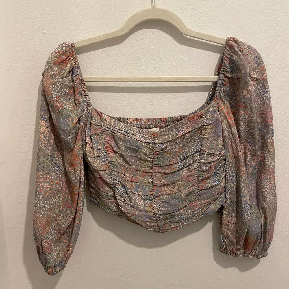 Aritzia cropped floral blouse (Wilfred) size small